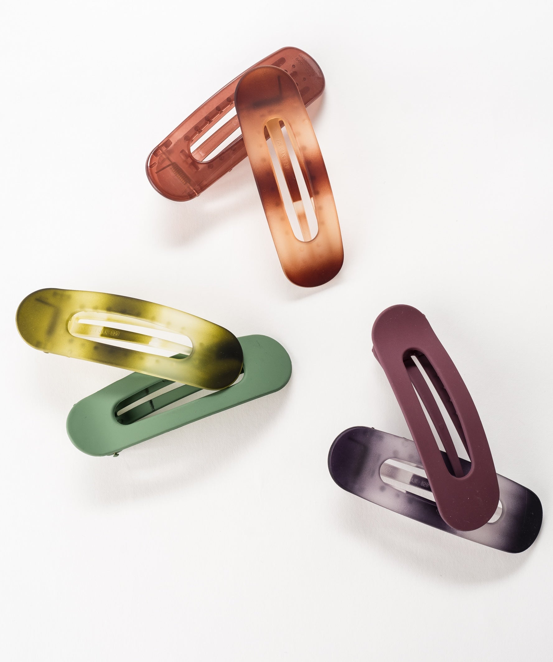 Cassie Ombre Banana Claw Pair
